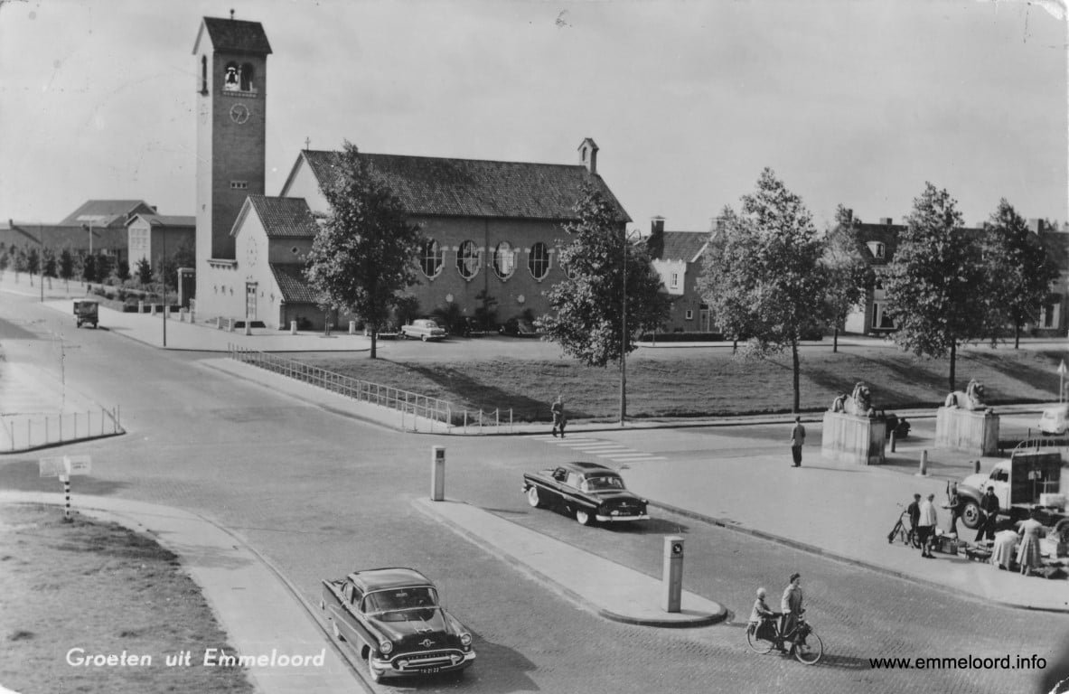Kerk-Hoeksteen11.jpg Kerk-Hoeksteen11.jpg